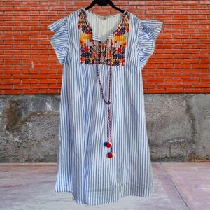 NWT DAVI & DANI Blue and White Embroidered Dress Size Medium